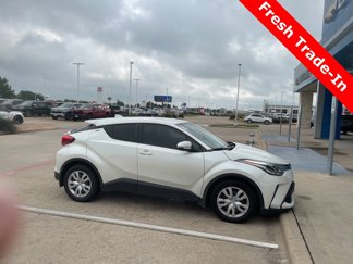 Used 2021 Toyota C-HR LE image 1