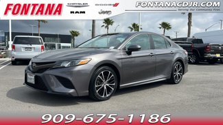 Used 2020 Toyota Camry SE image 1