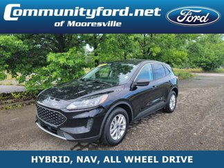 Used 2022 Ford Escape SE image 1