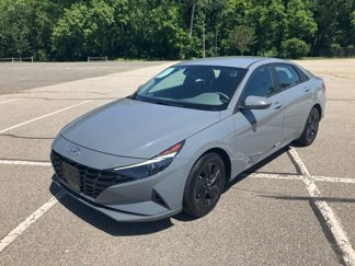 Used 2021 Hyundai Elantra SEL w/ Convenience Package image 1