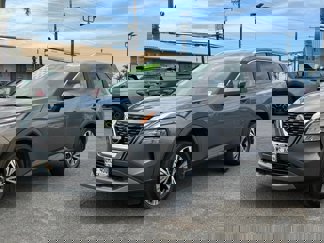 Used 2022 Nissan Rogue SV image 1