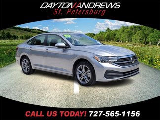 Used 2024 Volkswagen Jetta SE image 1