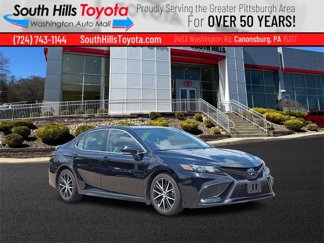 Used 2022 Toyota Camry SE image 1