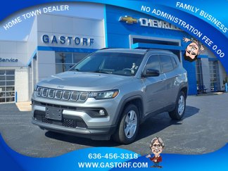 Used 2022 Jeep Compass Latitude image 1