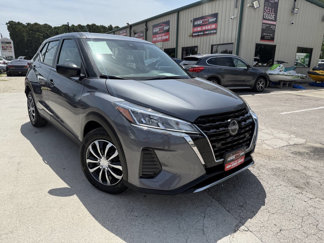 Used 2023 Nissan Kicks S image 1