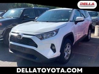 Used 2020 Toyota RAV4 XLE image 1