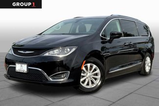 Used 2018 Chrysler Pacifica Touring-L image 1