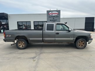 Used 2000 Chevrolet Silverado 1500 LS w/ Firm Ride Suspension Pkg image 1