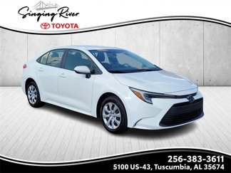 Used 2024 Toyota Corolla LE image 1