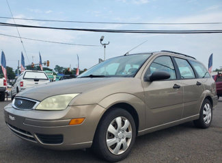 Used 2005 Ford Focus SES image 1