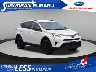 Used 2018 Toyota RAV4 LE image 1