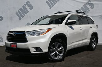 Used 2014 Toyota Highlander XLE image 1