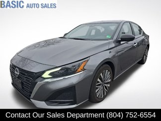 Used 2024 Nissan Altima 2.5 SV image 1