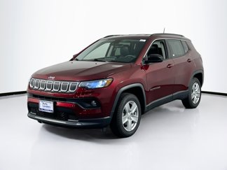 Used 2022 Jeep Compass Latitude image 1