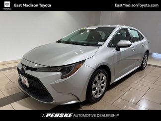 Certified 2022 Toyota Corolla LE image 1