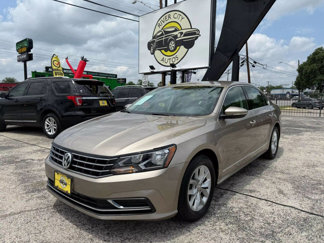 Used 2016 Volkswagen Passat 1.8T S image 1
