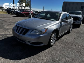 Used 2014 Chrysler 200 Touring image 1