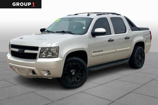 Used 2008 Chevrolet Avalanche LT image 1