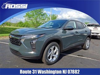 New 2025 Chevrolet Trax LS w/ LS Convenience Package image 1