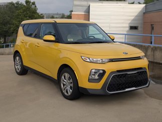 Used 2020 Kia Soul LX image 1