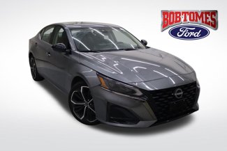 Used 2023 Nissan Altima 2.5 SR w/ SR Premium Package image 1