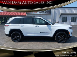 Used 2023 Jeep Grand Cherokee Limited w/ Black Appearance Package image 1