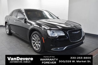 Used 2018 Chrysler 300 Touring image 1