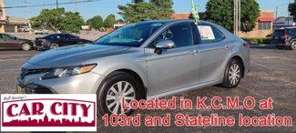 Used 2019 Toyota Camry LE image 1