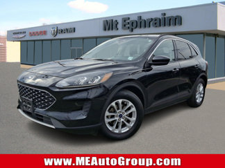 Used 2020 Ford Escape SE image 1