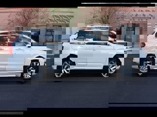 Used 2016 Volvo XC90 T6 Momentum w/ Momentum Plus Package image 1