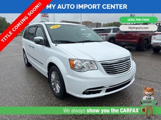 Used 2016 Chrysler Town & Country Touring-L image 1