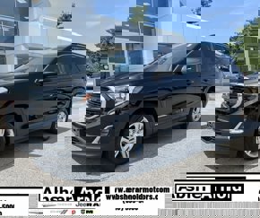 Used 2021 GMC Terrain SLE w/ Driver Convenience Package image 1