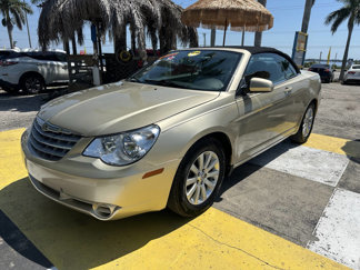 Used 2010 Chrysler Sebring Touring image 1