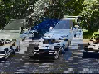 Used 2022 BMW X5 xDrive40i w/ Premium Package image 1