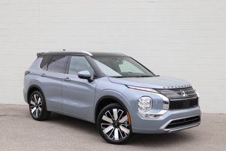 New 2025 Mitsubishi Outlander SEL image 1