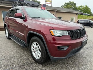 Used 2020 Jeep Grand Cherokee Laredo image 1