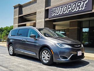 Used 2020 Chrysler Pacifica Touring-L image 1