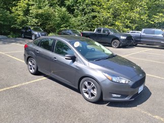 Used 2018 Ford Focus SE w/ SE Appearance Package image 1