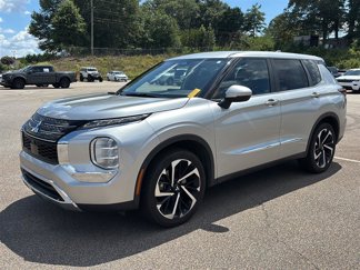 Used 2022 Mitsubishi Outlander ES image 1