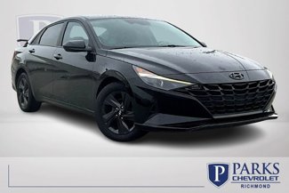Used 2022 Hyundai Elantra SEL image 1