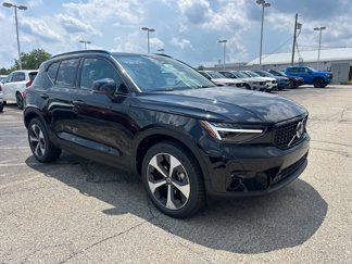 New 2026 Volvo XC40 B5 Plus image 1