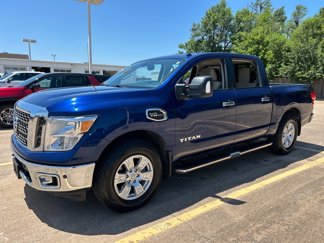 Used 2017 Nissan Titan SV image 1