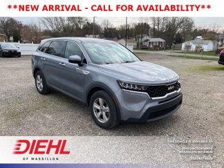 Used 2023 Kia Sorento LX image 1