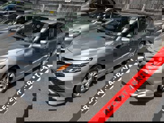 Used 2019 Toyota Camry LE image 1