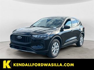 Used 2025 Ford Escape Active w/ Cold Weather Package image 1