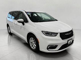 Used 2023 Chrysler Pacifica Touring-L image 1