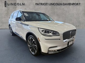 Used 2022 Lincoln Aviator Reserve w/ Equipment Group 201A image 1