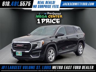 Used 2024 GMC Terrain SLE image 1