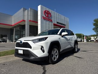 Used 2020 Toyota RAV4 XLE image 1