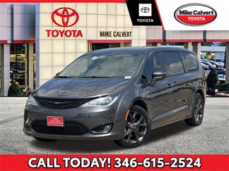 Used 2019 Chrysler Pacifica Touring Plus w/ S Appearance Package video 1